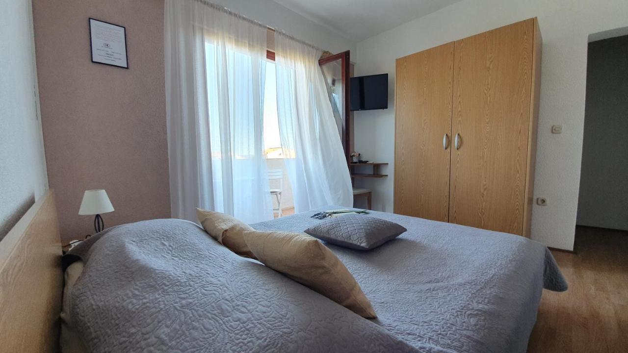 Apartments Sime Sukošan エクステリア 写真
