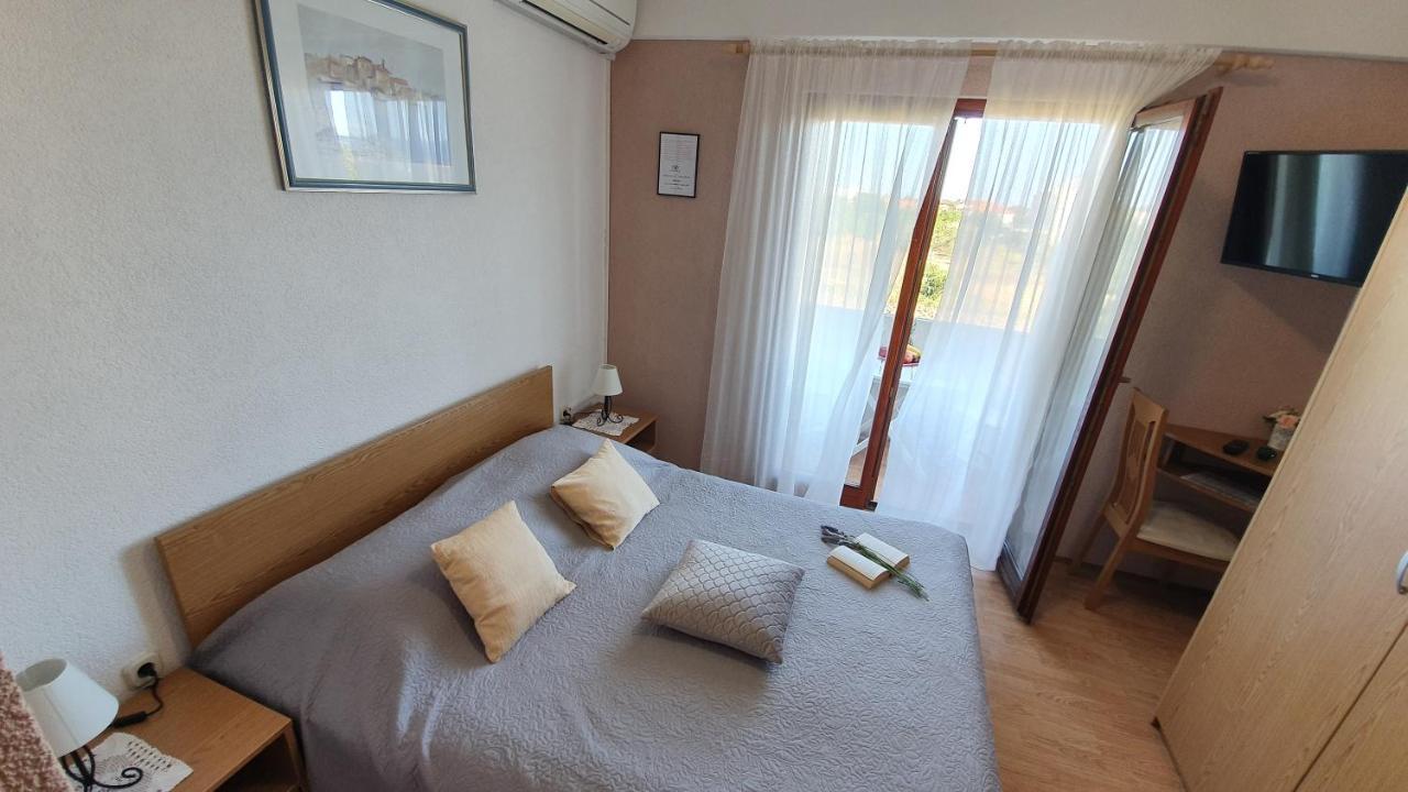 Apartments Sime Sukošan エクステリア 写真