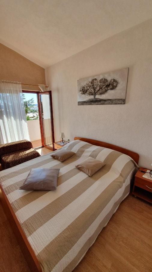 Apartments Sime Sukošan エクステリア 写真