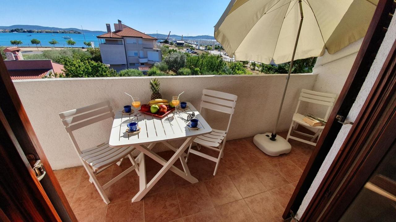 Apartments Sime Sukošan エクステリア 写真